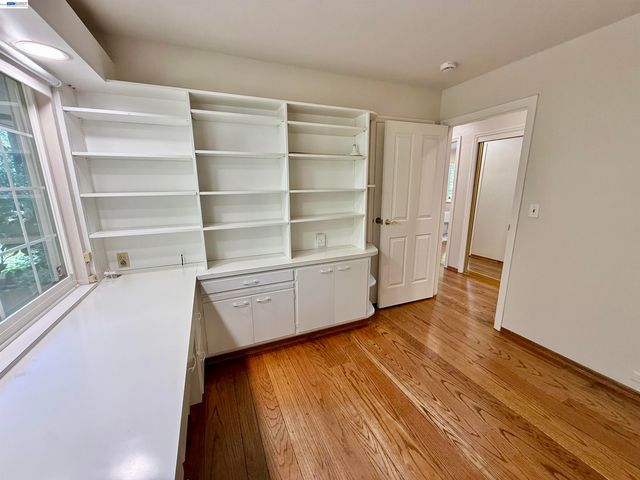 516 Moraga Way, Orinda, CA 94563