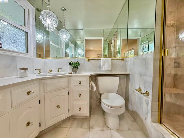 516 Moraga Way, Orinda, CA 94563