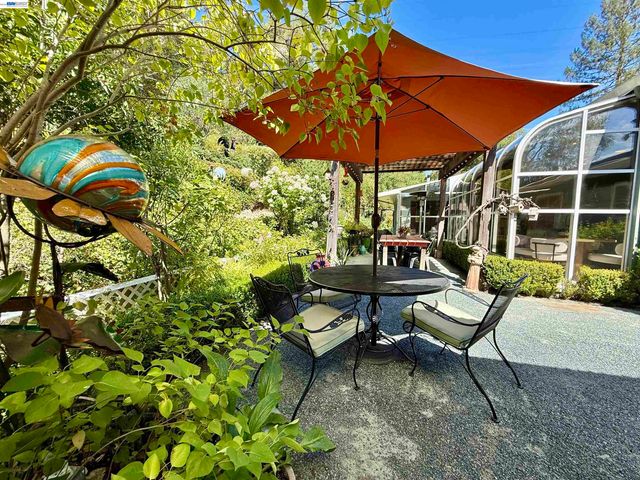 516 Moraga Way, Orinda, CA 94563