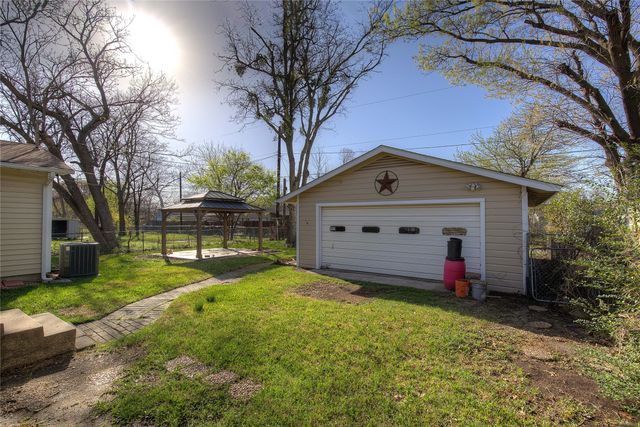 210 E Daugherty Drive, Garland, TX 75041