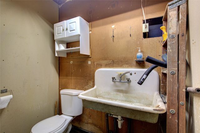 210 E Daugherty Drive, Garland, TX 75041