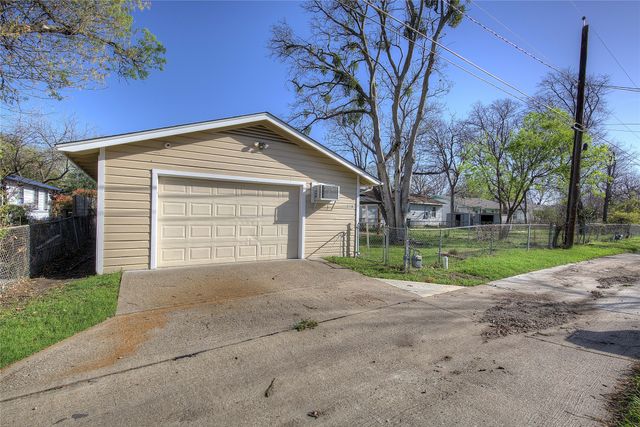 210 E Daugherty Drive, Garland, TX 75041