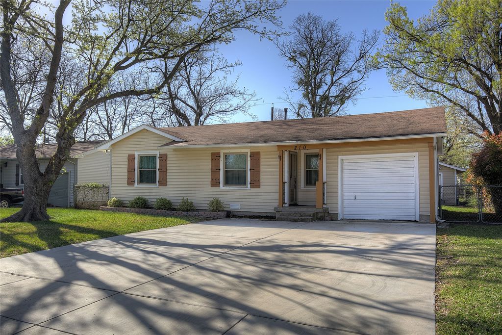 210 E Daugherty Drive, Garland, TX 75041