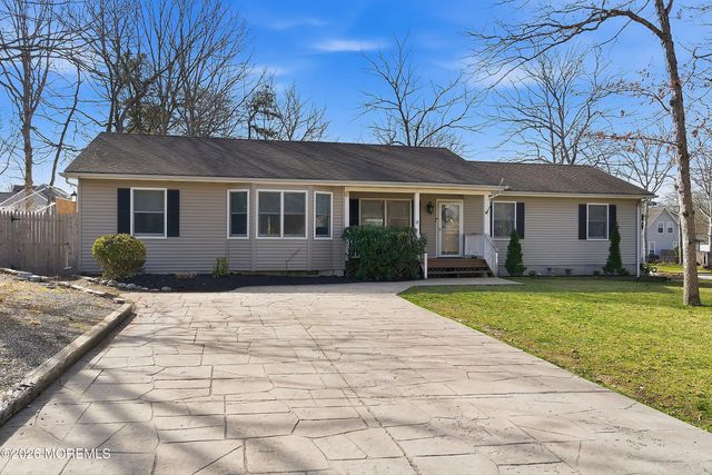 161 Mooring Road, Manahawkin, NJ 08050