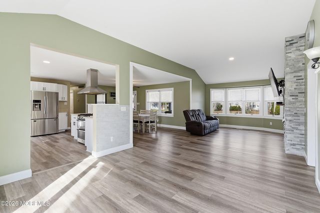 161 Mooring Road, Manahawkin, NJ 08050