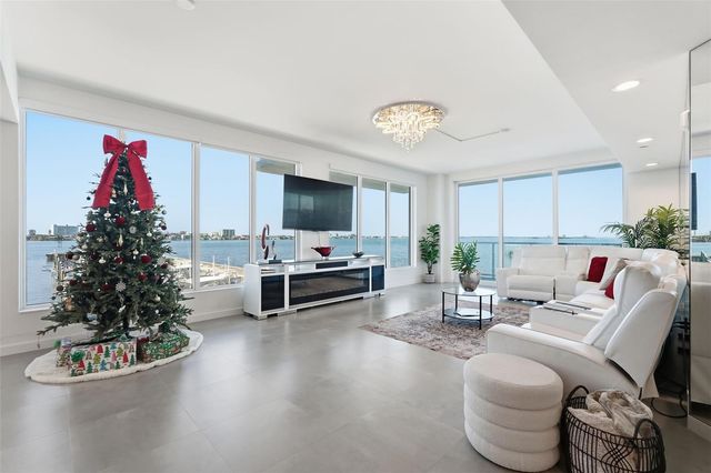 920 N OSCEOLA AVENUE 210, Clearwater, FL 33755