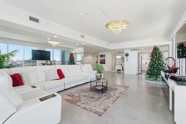 920 N OSCEOLA AVENUE 210, Clearwater, FL 33755