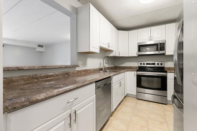 40 Main St 205, Stoneham, MA 02180