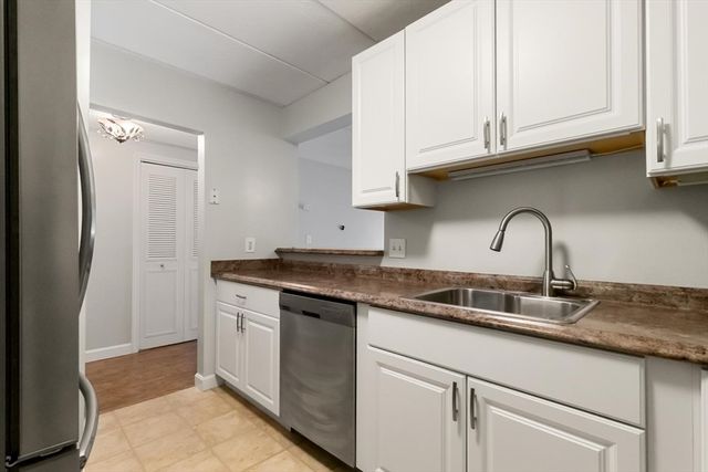 40 Main St 205, Stoneham, MA 02180
