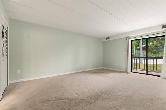 40 Main St 205, Stoneham, MA 02180