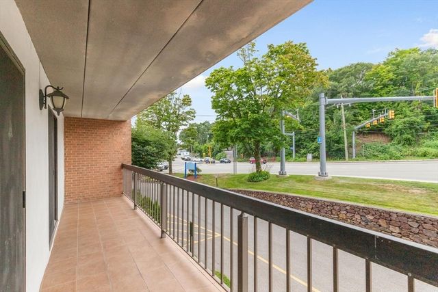 40 Main St 205, Stoneham, MA 02180