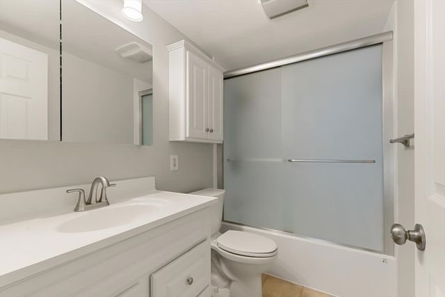 40 Main St 205, Stoneham, MA 02180
