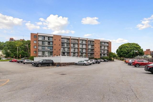 40 Main St 205, Stoneham, MA 02180