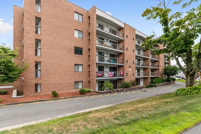 40 Main St 205, Stoneham, MA 02180