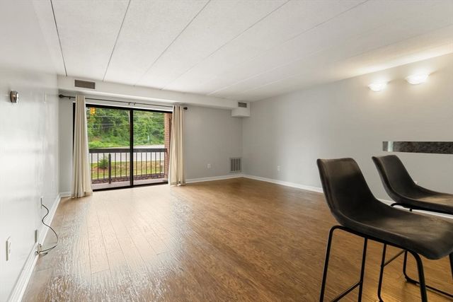 40 Main St 205, Stoneham, MA 02180