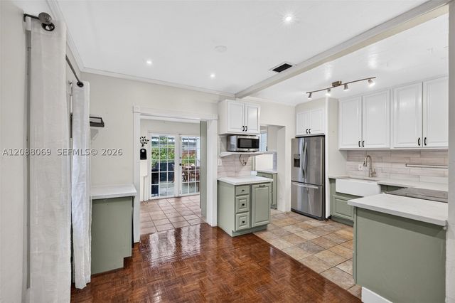 320 SW 12th Ave, Fort Lauderdale, FL 33312
