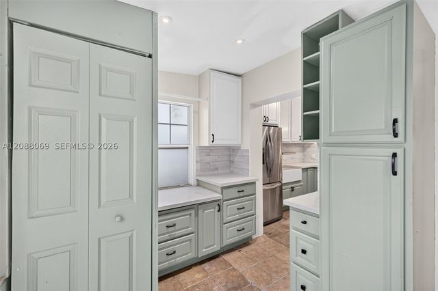 320 SW 12th Ave, Fort Lauderdale, FL 33312