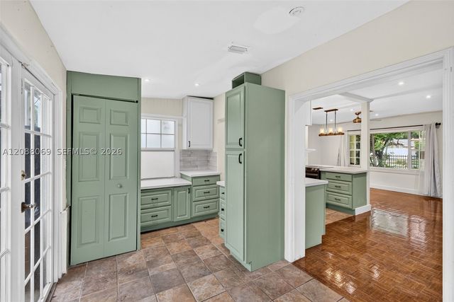 320 SW 12th Ave, Fort Lauderdale, FL 33312