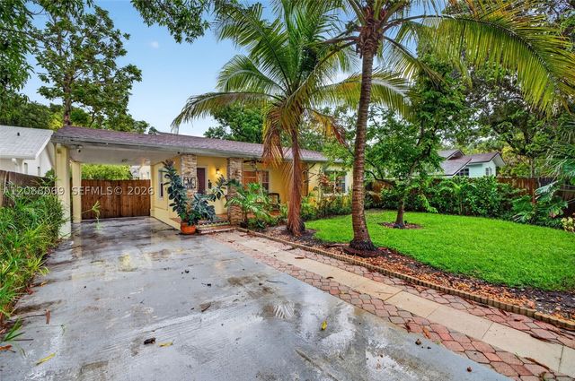 320 SW 12th Ave, Fort Lauderdale, FL 33312