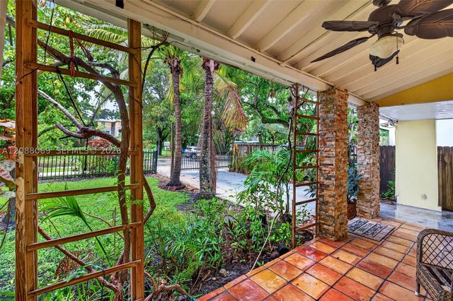320 SW 12th Ave, Fort Lauderdale, FL 33312