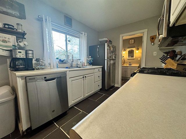 201 Cones Point Road, Poultney, VT 05764