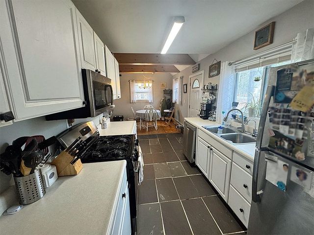 201 Cones Point Road, Poultney, VT 05764