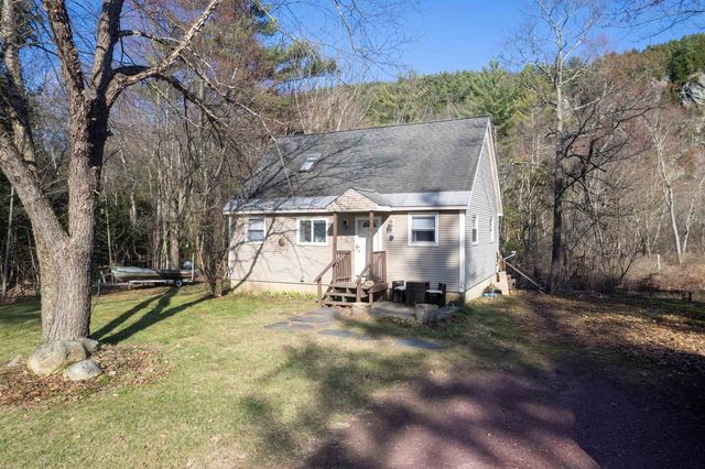 201 Cones Point Road, Poultney, VT 05764