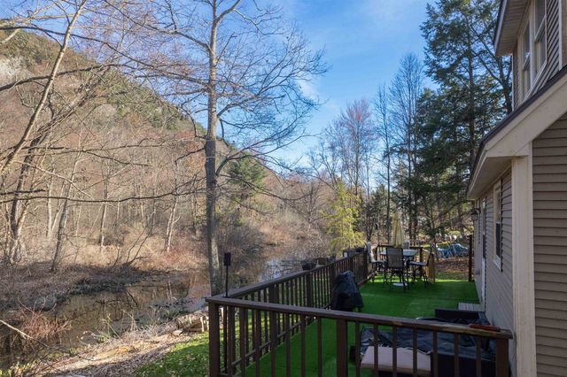 201 Cones Point Road, Poultney, VT 05764