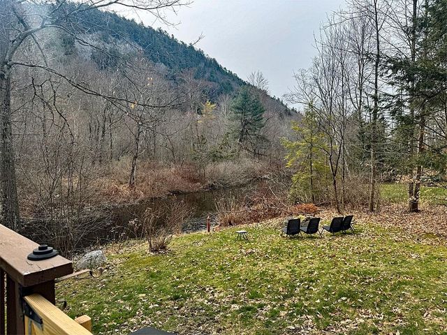 201 Cones Point Road, Poultney, VT 05764