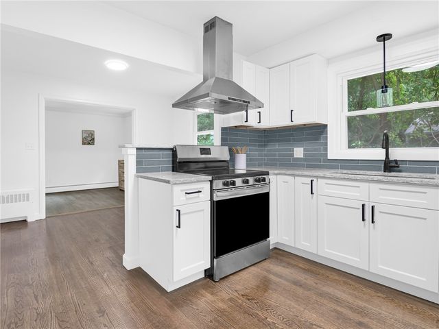 5 Sweetfern Road, Warwick, RI 02888