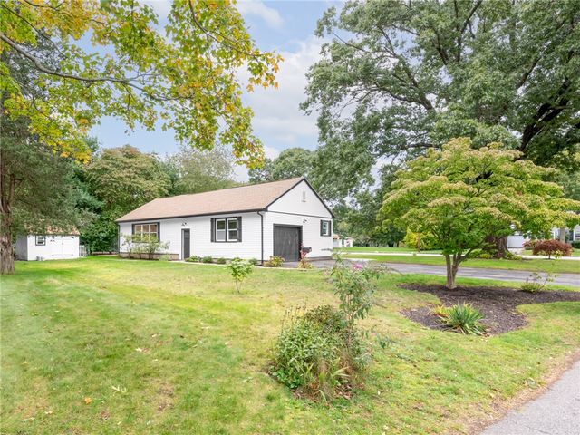 5 Sweetfern Road, Warwick, RI 02888