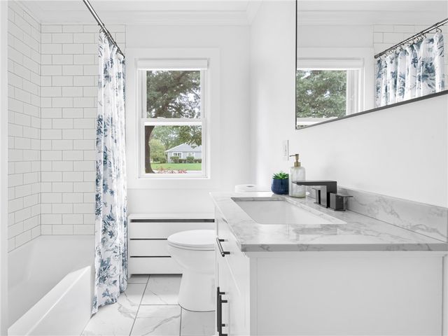 5 Sweetfern Road, Warwick, RI 02888