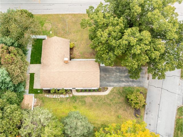 5 Sweetfern Road, Warwick, RI 02888