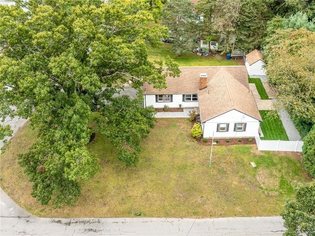 5 Sweetfern Road, Warwick, RI 02888