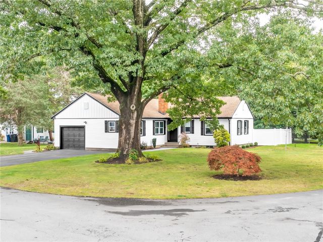 5 Sweetfern Road, Warwick, RI 02888