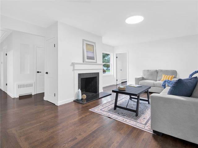 5 Sweetfern Road, Warwick, RI 02888