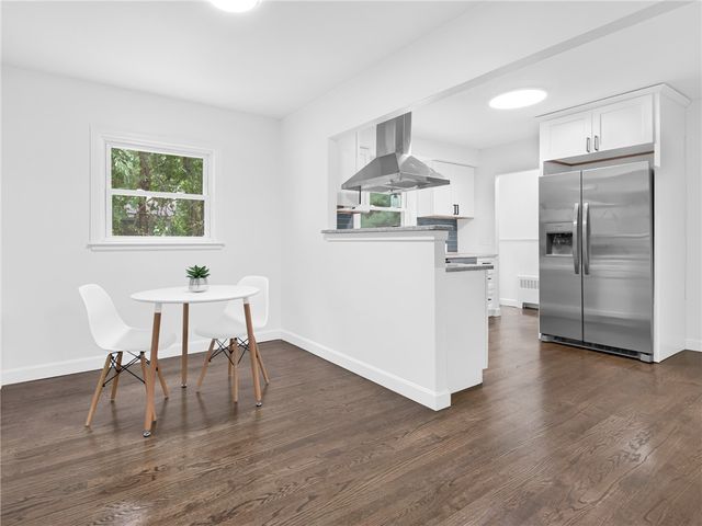 5 Sweetfern Road, Warwick, RI 02888