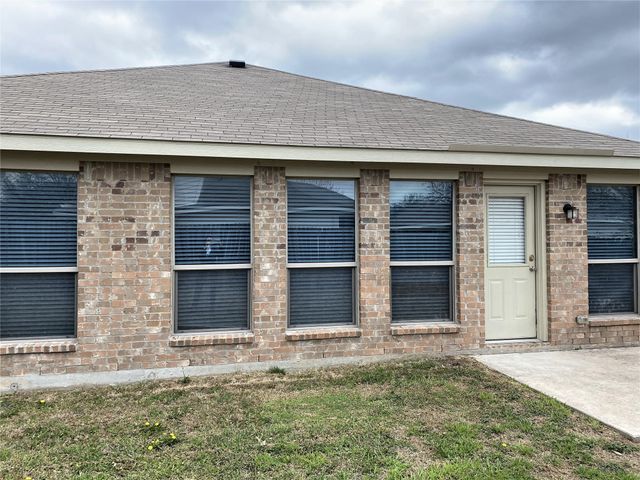 247 Pine Crest Drive, Justin, TX 76247