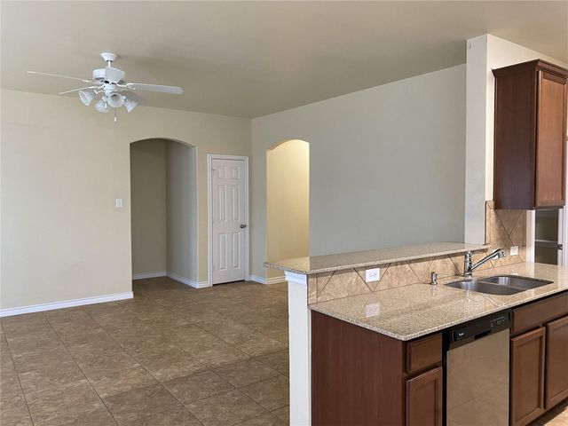 247 Pine Crest Drive, Justin, TX 76247