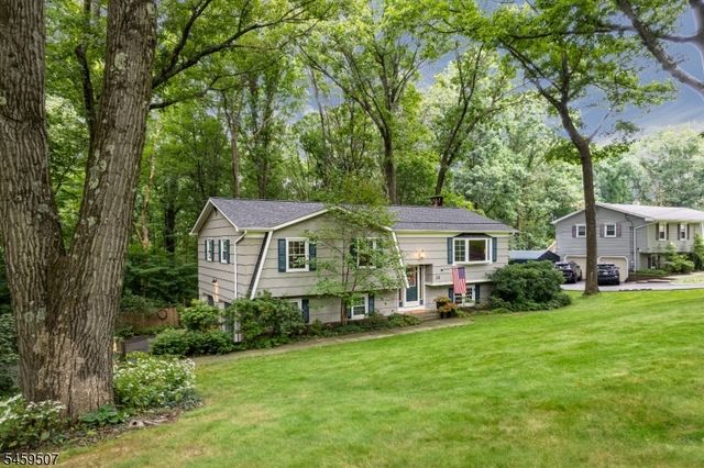 20 Edward Dr, Mount Olive Twp., NJ 07836