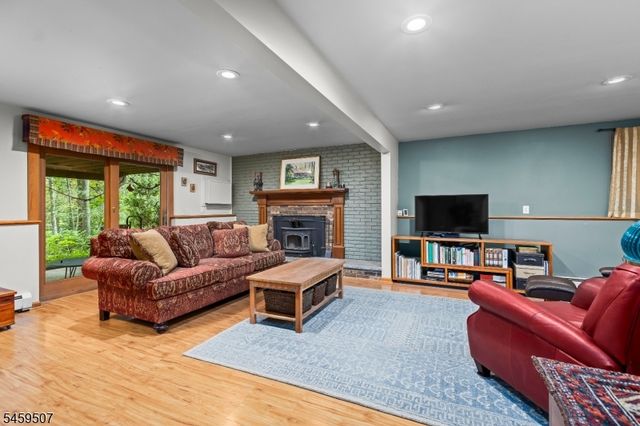 20 Edward Dr, Mount Olive Twp., NJ 07836