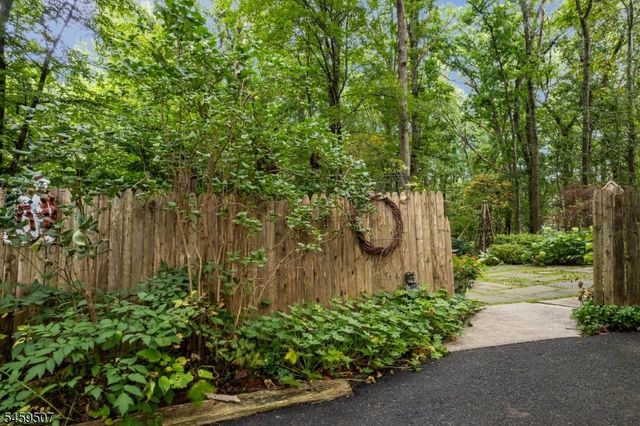 20 Edward Dr, Mount Olive Twp., NJ 07836