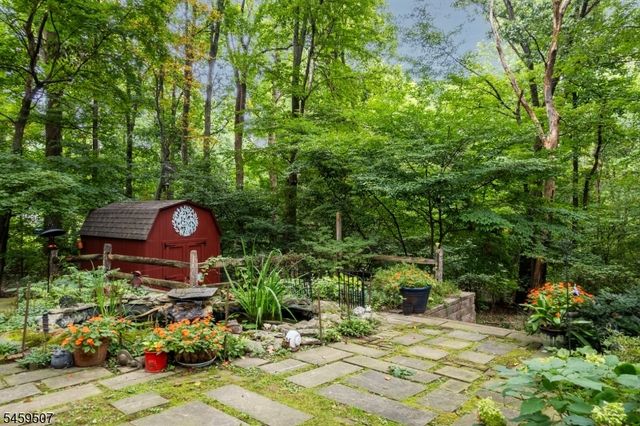 20 Edward Dr, Mount Olive Twp., NJ 07836