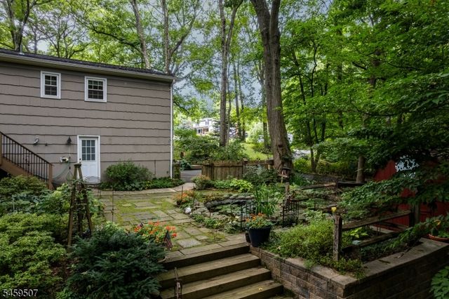 20 Edward Dr, Mount Olive Twp., NJ 07836