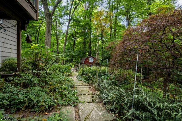 20 Edward Dr, Mount Olive Twp., NJ 07836