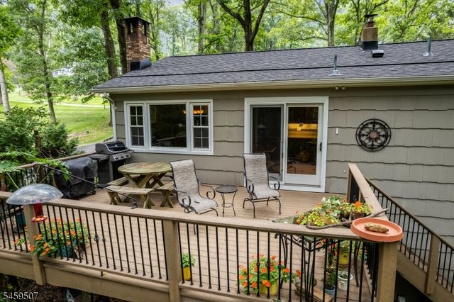 20 Edward Dr, Mount Olive Twp., NJ 07836