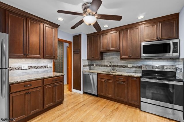 20 Edward Dr, Mount Olive Twp., NJ 07836