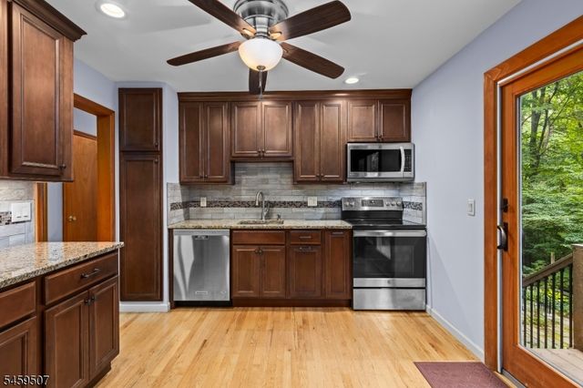 20 Edward Dr, Mount Olive Twp., NJ 07836