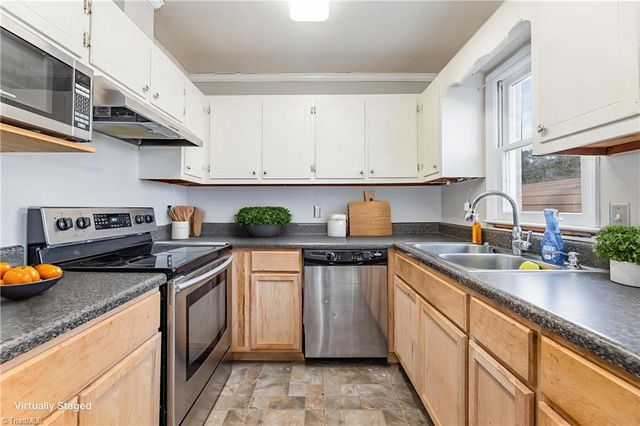 5204 Woodlane Drive, Julian, NC 27283