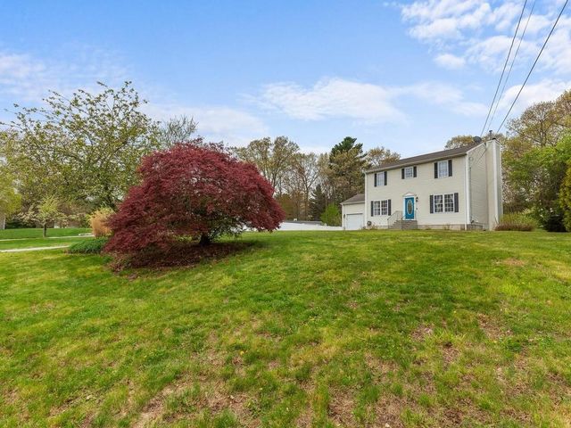 44 Orchard Valley Drive, Cranston, RI 02921